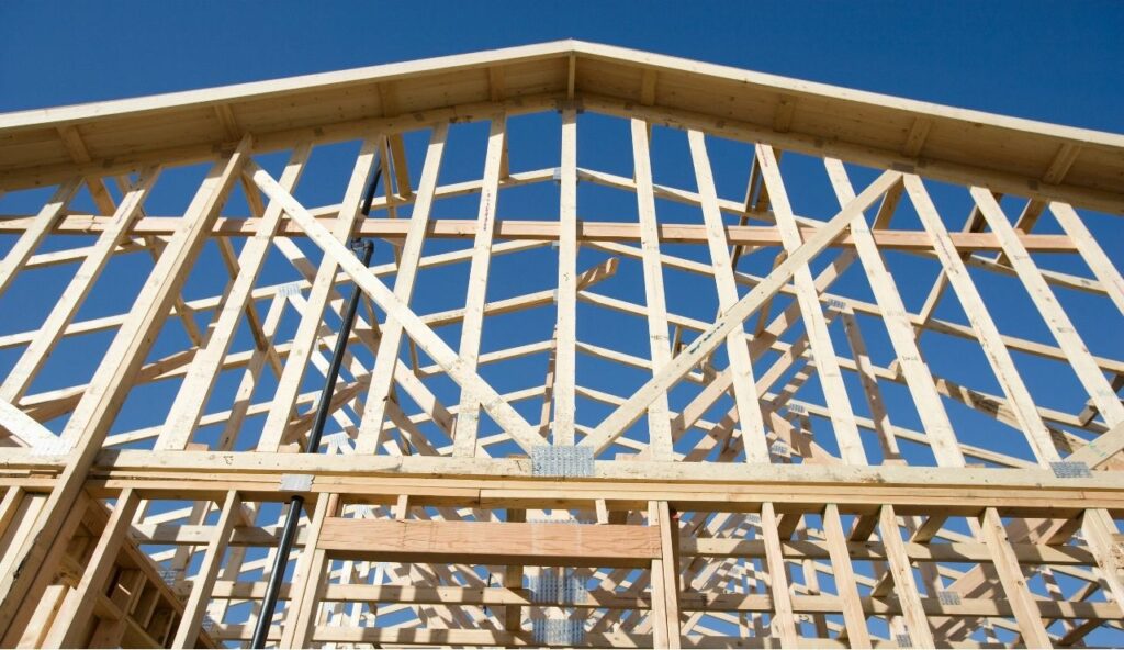 maison en bois en construction